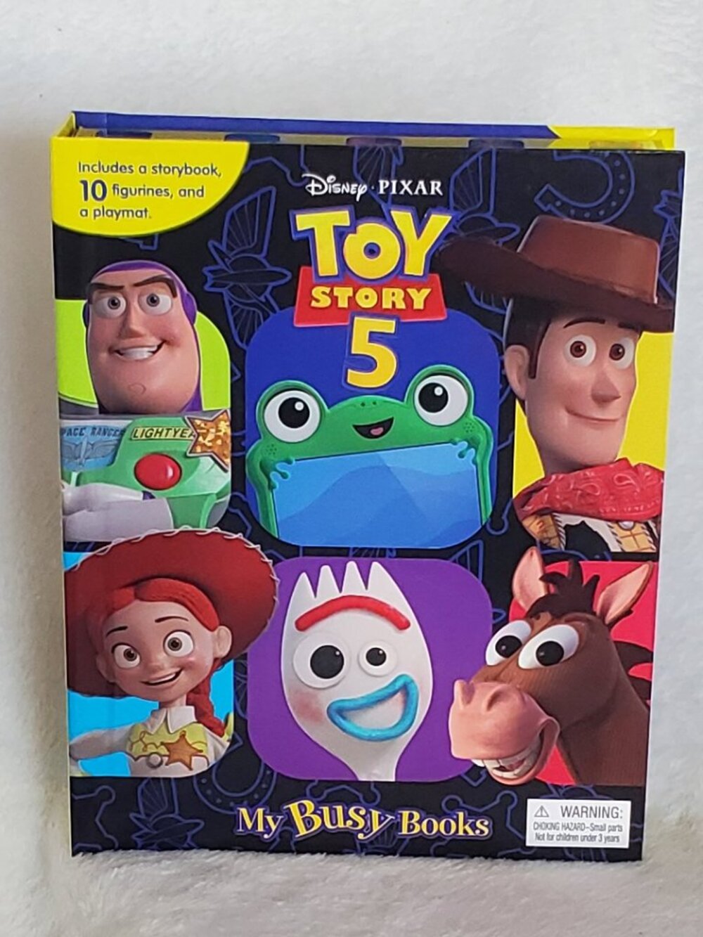 Toy Story 5 My Busy Books Board book Storybook, 10 figurines, playmat NIB!